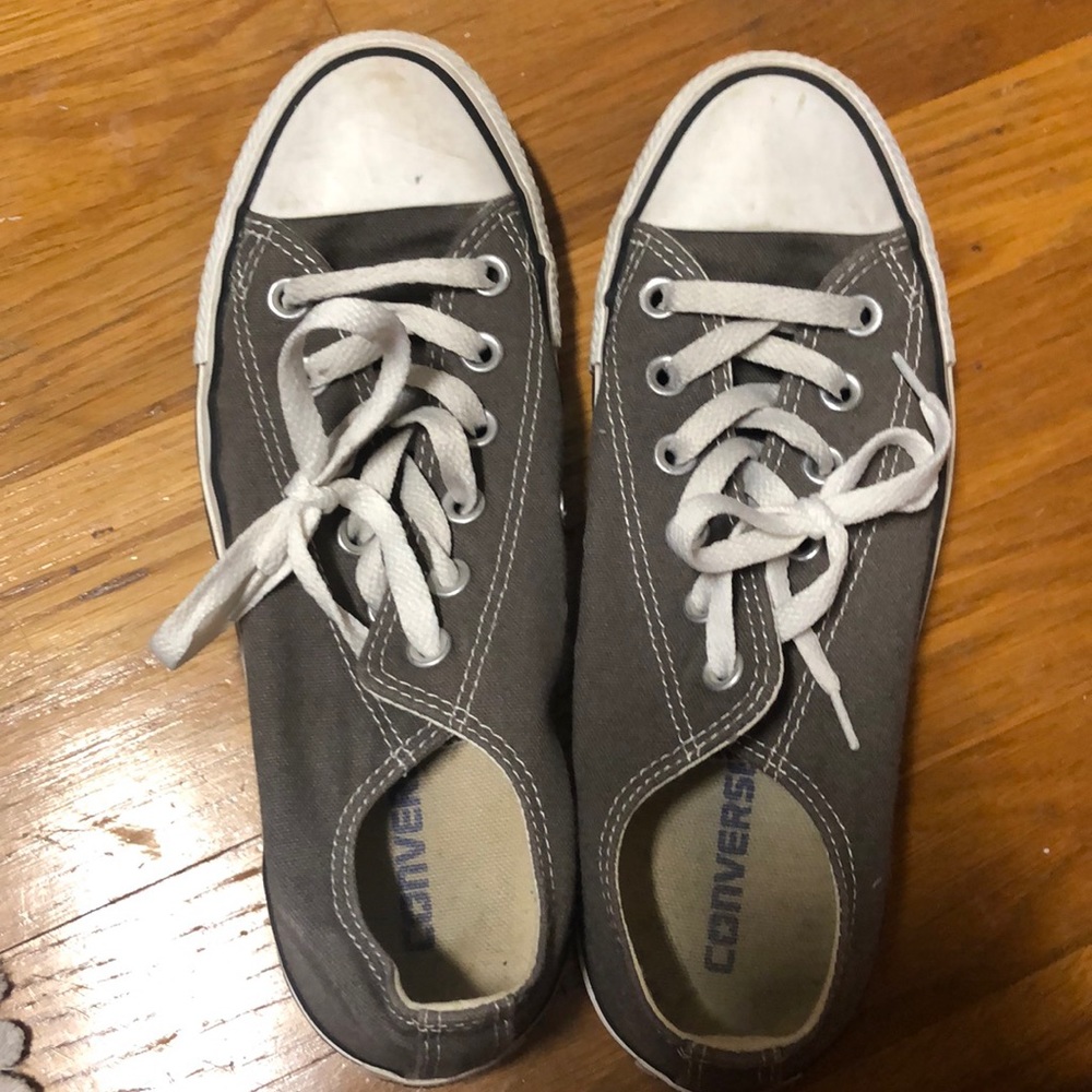 Grey converse